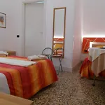 Le Rose Malpensa Bed & Breakfast Busto Arsizio